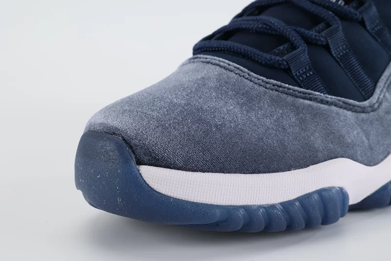 Air Jordan 11 Retro Midnight Navy Velvet Reps-01