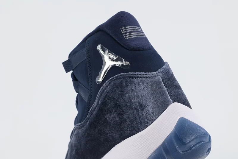 Air Jordan 11 Retro Midnight Navy Velvet Reps-02