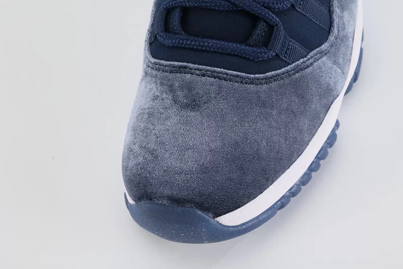Air Jordan 11 Retro Midnight Navy Velvet Reps-04