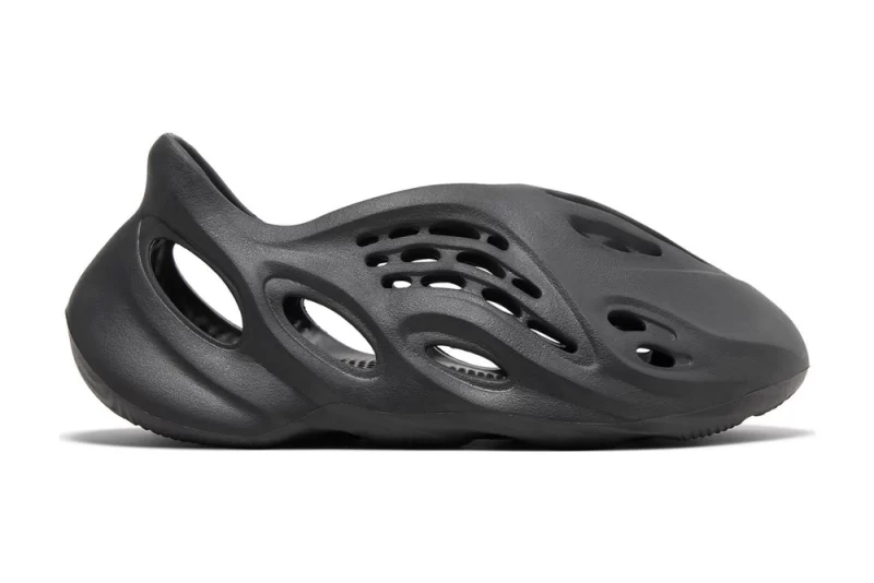 Yeezy Foam Runner Onyx Reps