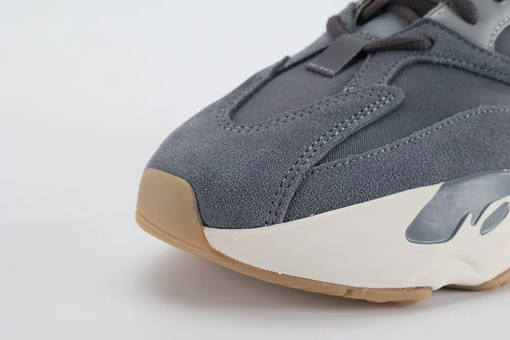 Yeezy Boost 700 Magnet Reps-02