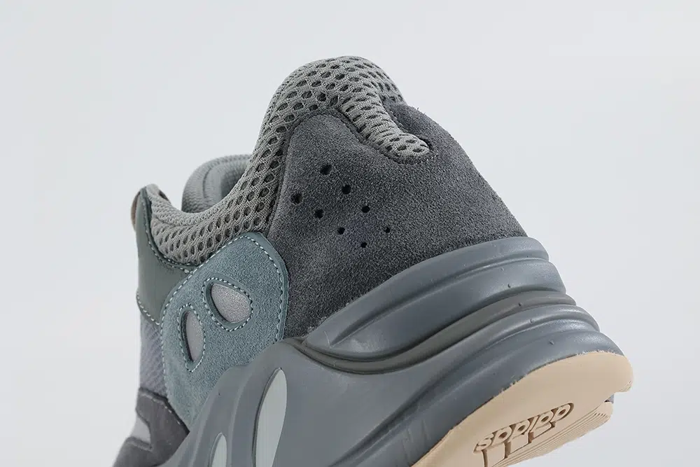 Yeezy Boost 700 Teal Blue Reps-04