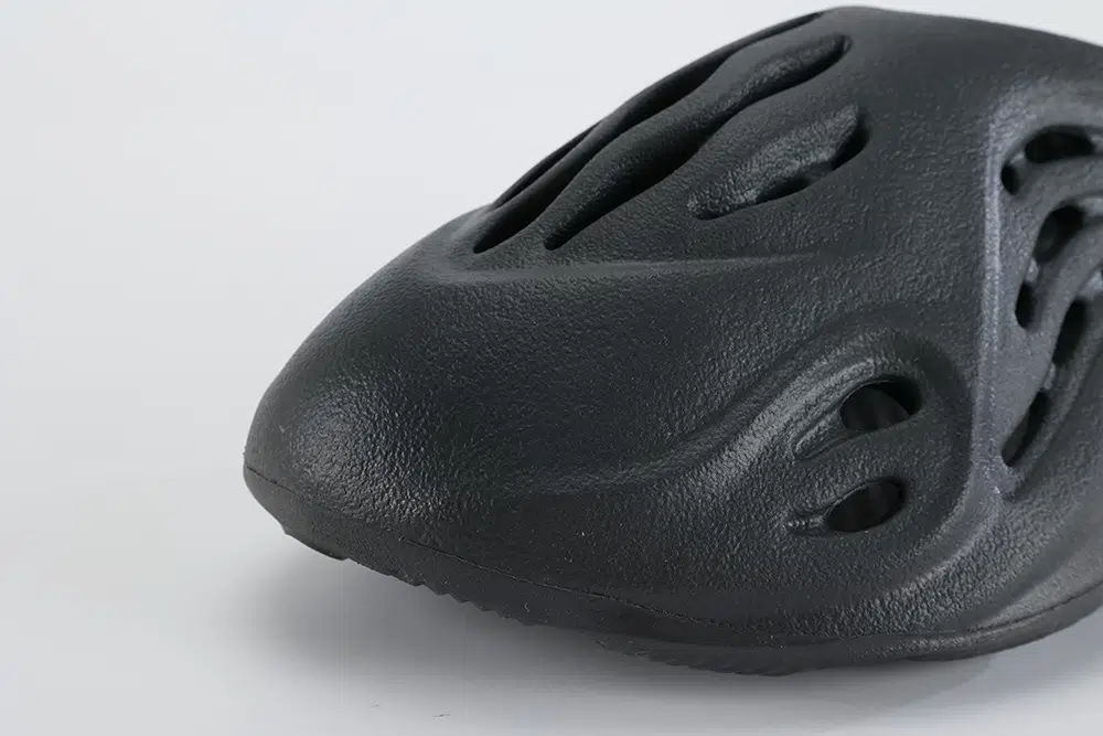 Yeezy Foam Runner Onyx Reps-03