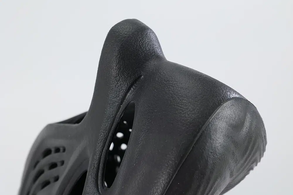 Yeezy Foam Runner Onyx Reps-04