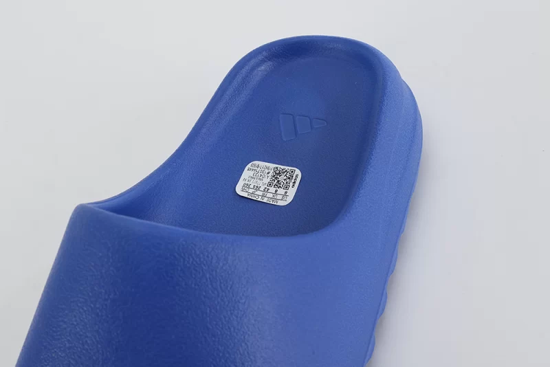 Yeezy Slides Azure Reps-01