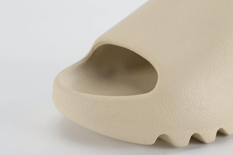 Yeezy Slides Bone Reps-02