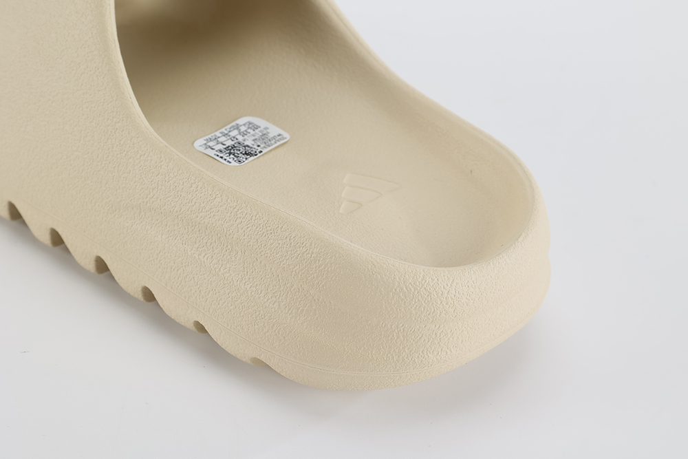 Yeezy Slides Bone Reps-04