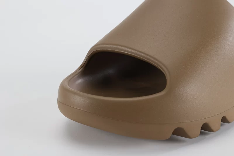 Yeezy Slides Core Reps-02