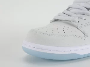 concepts-x-dunk-low-og-sb-qs-white-lobster-friends-family-replica-3.webp