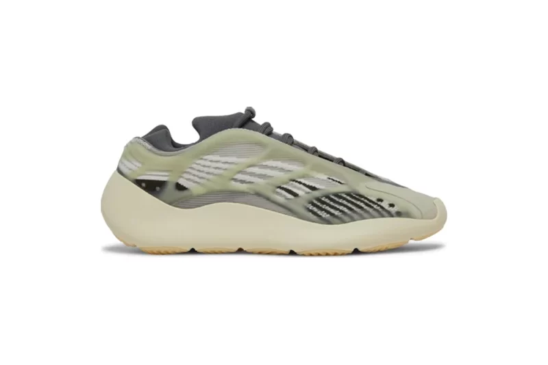Yeezy 700 V3 Fade Salt Reps