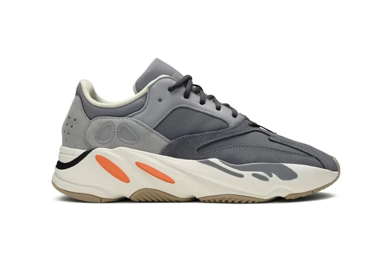 Yeezy Boost 700 Magnet Reps