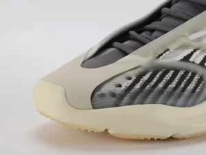 yeezy-700-v3-fade-salt-replica-4.webp