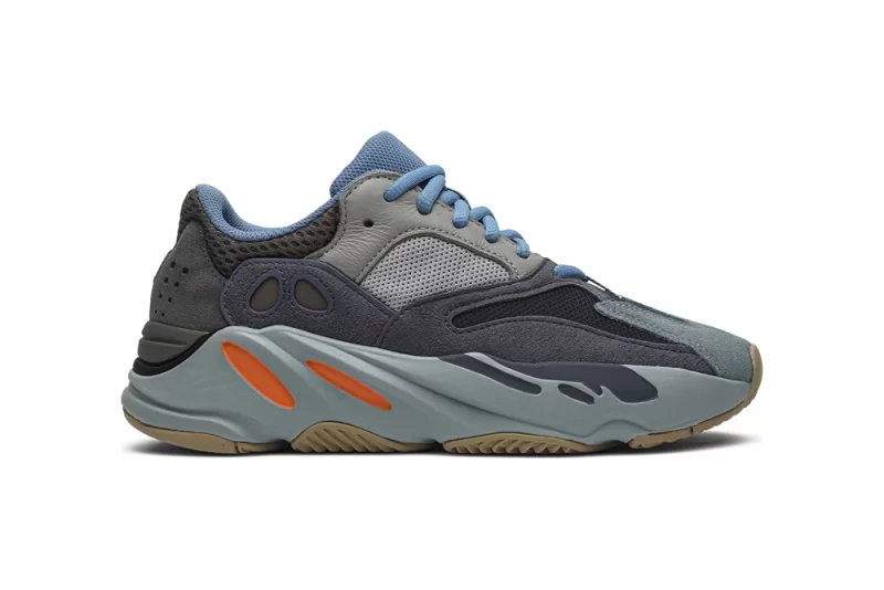 Yeezy Boost 700 Carbon Blue Reps