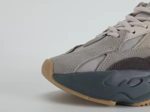 yeezy-boost-700-v2-tephra-replica-3.webp