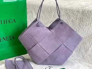 Maxi Intrecciato Suede Tote Bag Purple Color