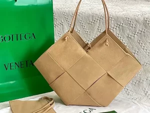 Maxi Intrecciato Suede Tote Bag Caramel Color