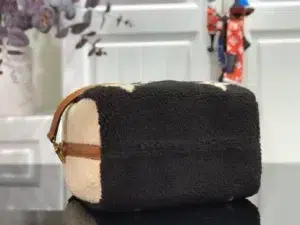 9C921D95-87EA-0CDD-AF5F-3B94A4046B5A