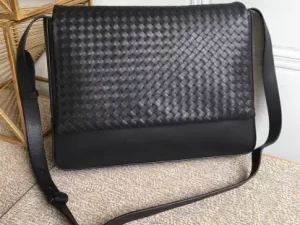 Calfskin A4 Plain Leather Messenger & Shoulder Bags