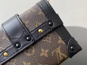 D46C7C6A-5372-4A1E-DFBB-31ABD2A64797